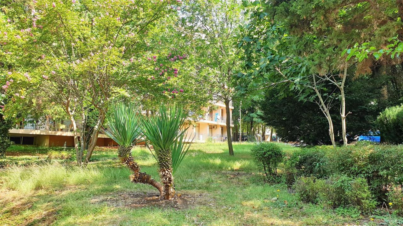 Оазис Парк Хотел Несебър Exterior photo